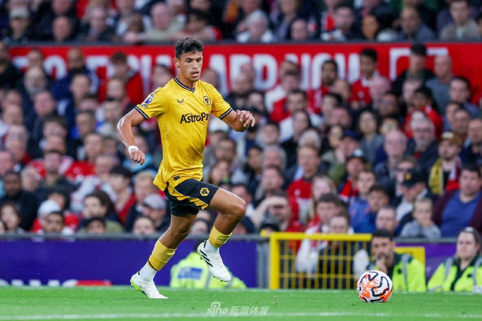 球与反击效 球与反击效