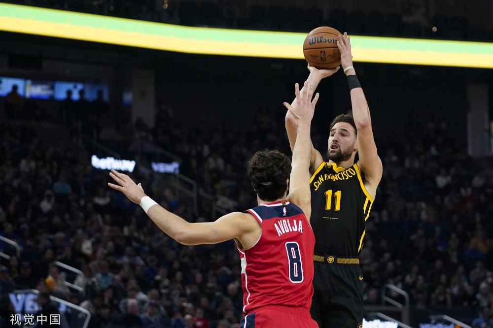 背景下的一 背景下的一