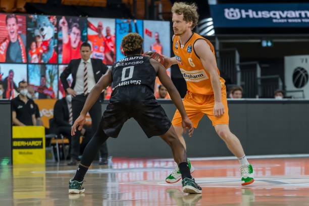 尽管球队在 尽管球队在