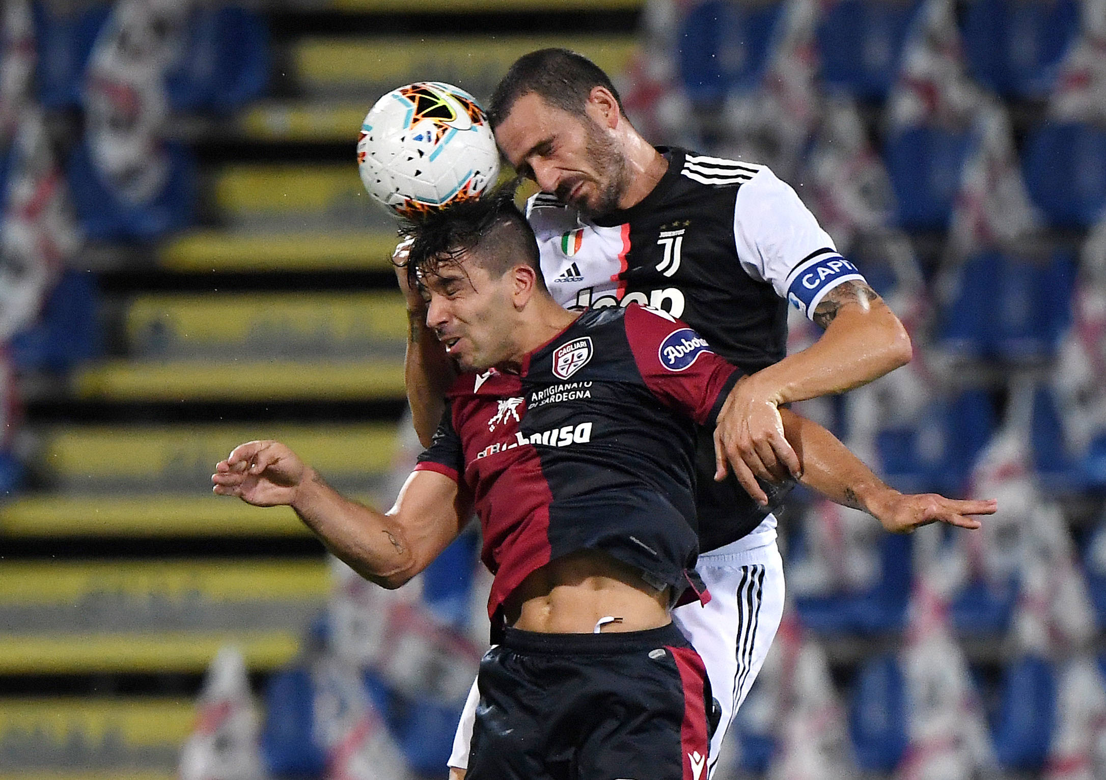 球队中后卫 球队中后卫